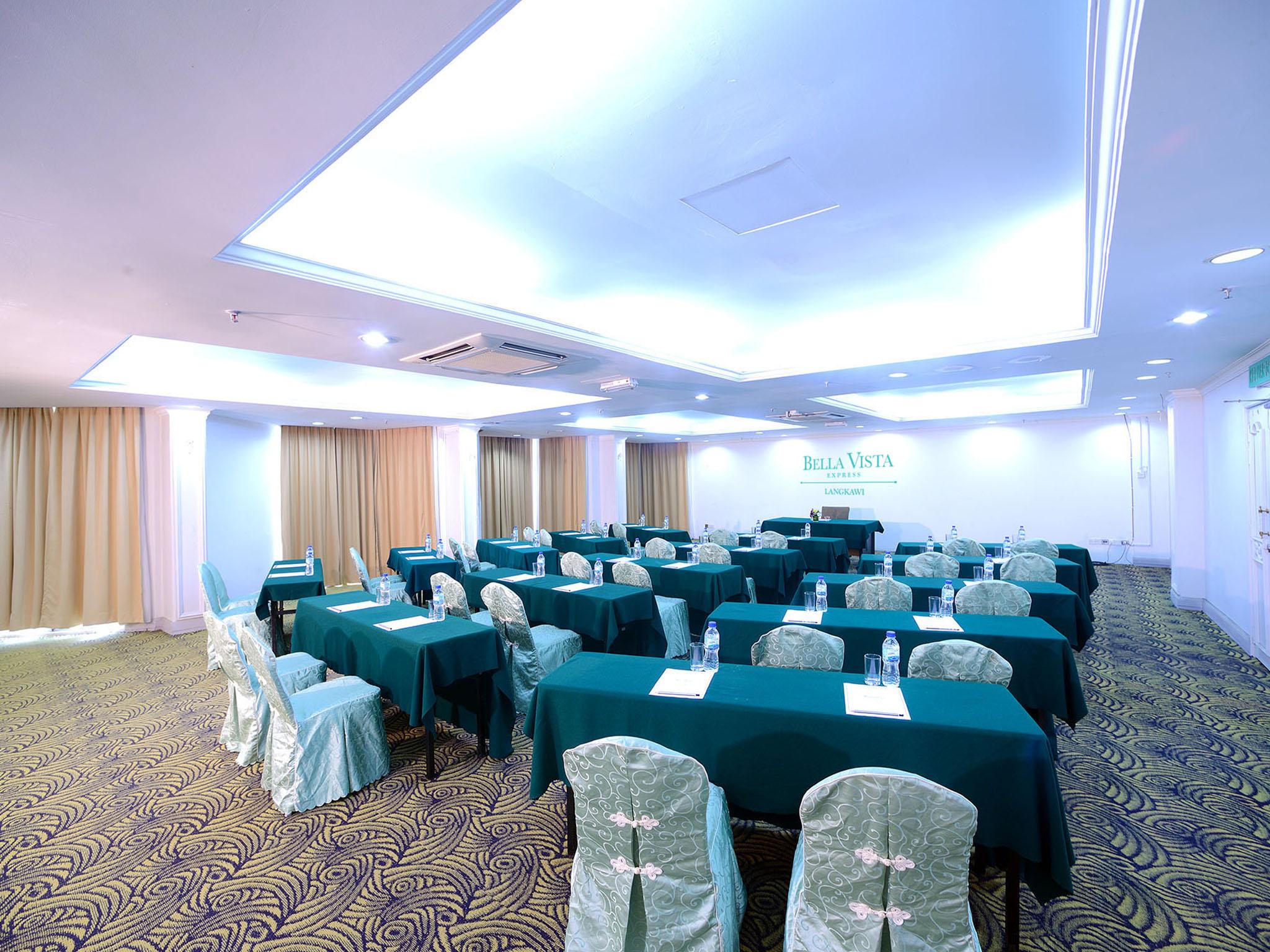 Bella Vista Express Hotel Pantai Cenang  Extérieur photo