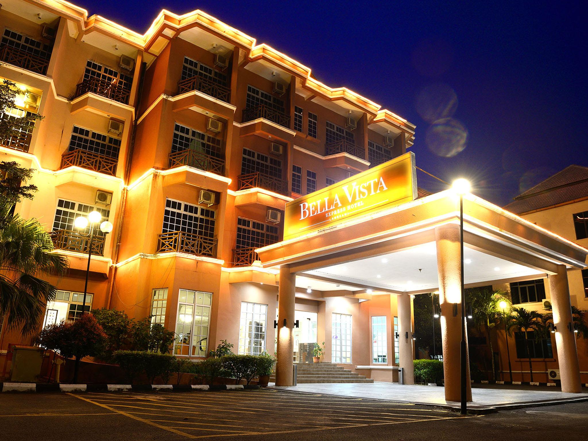Bella Vista Express Hotel Pantai Cenang  Extérieur photo