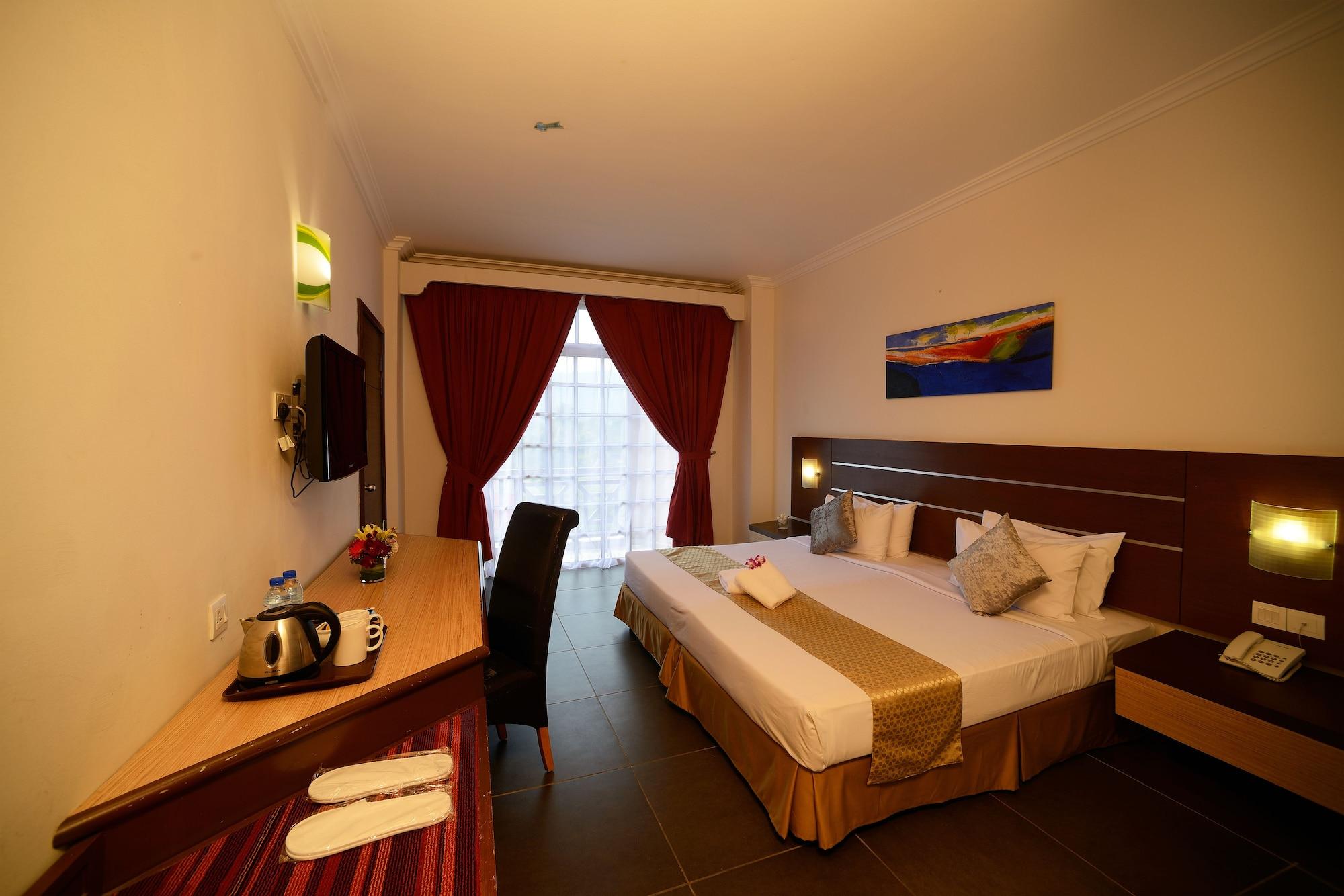 Bella Vista Express Hotel Pantai Cenang  Extérieur photo