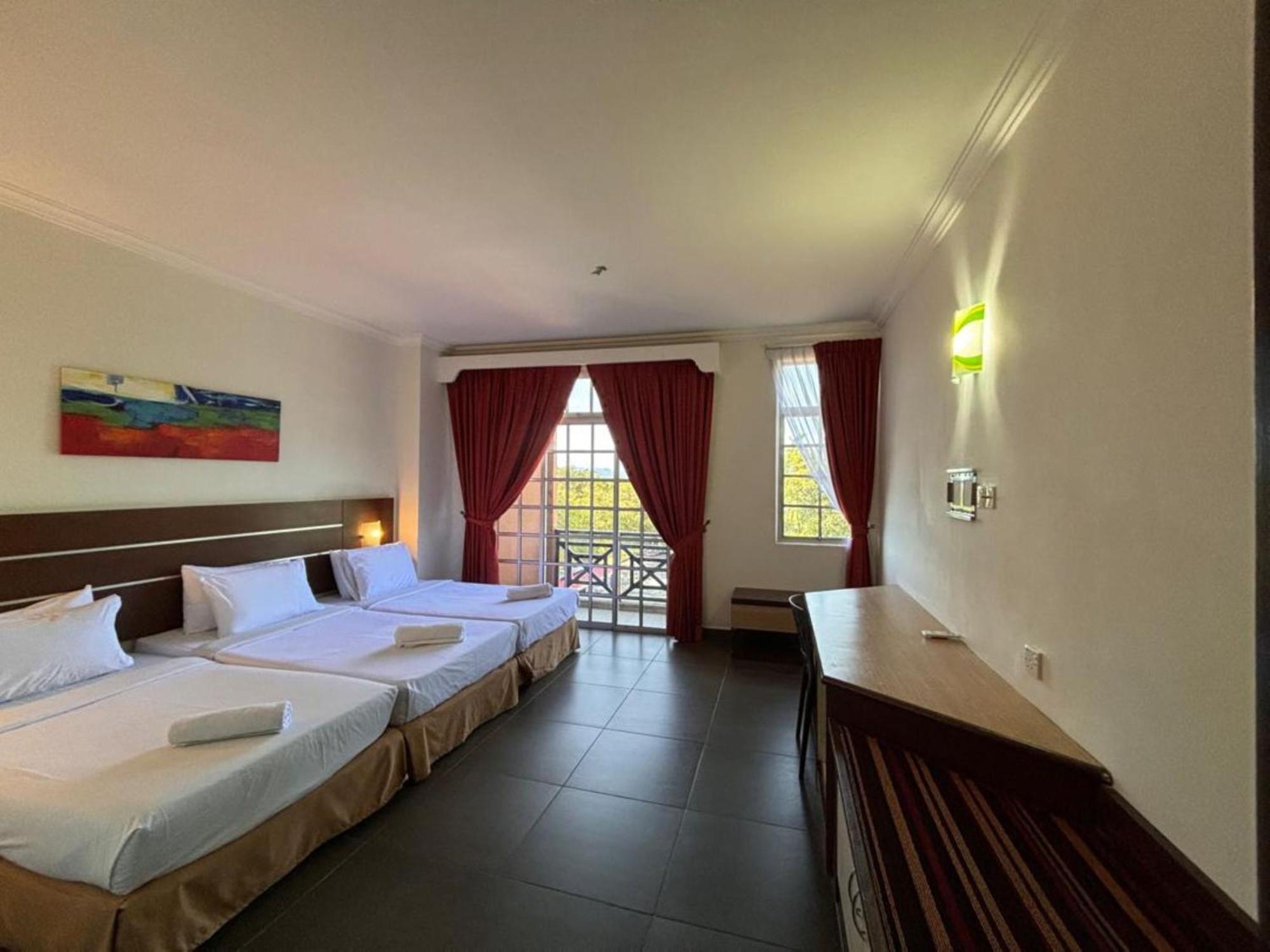 Bella Vista Express Hotel Pantai Cenang  Extérieur photo