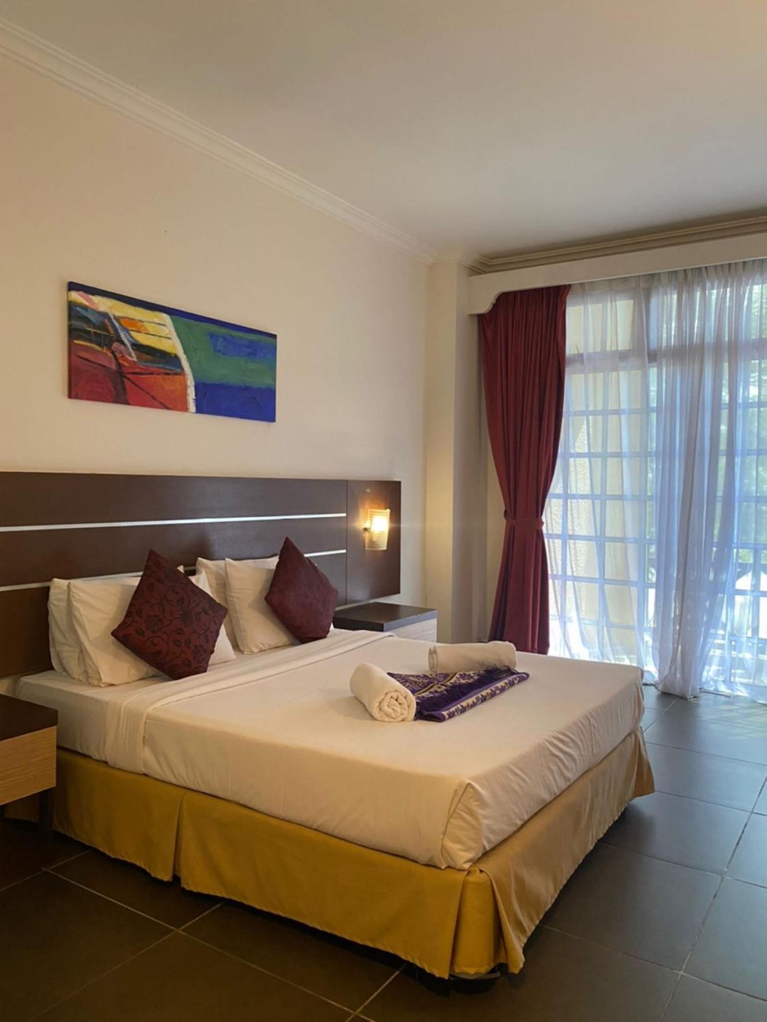 Bella Vista Express Hotel Pantai Cenang  Extérieur photo