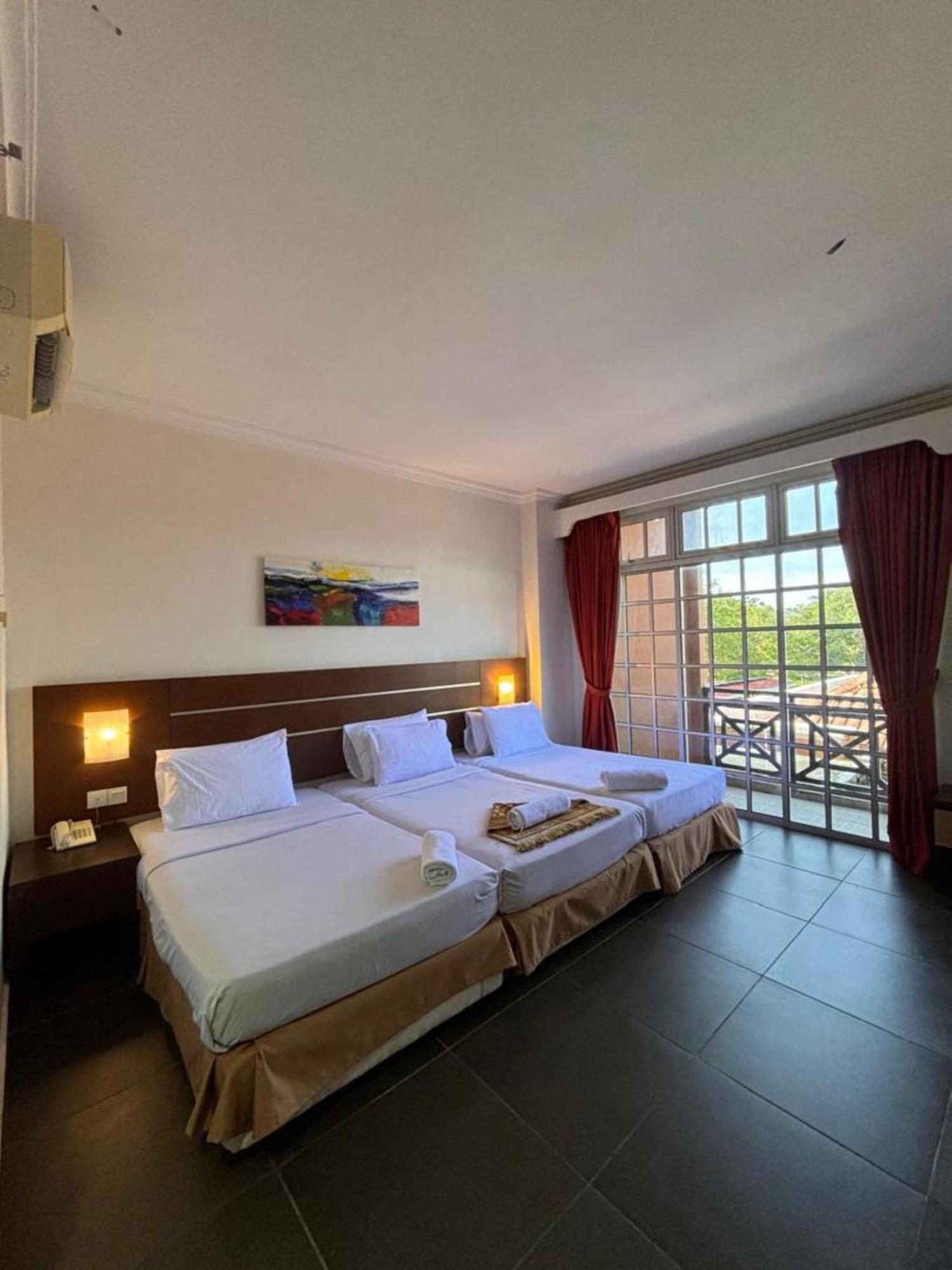 Bella Vista Express Hotel Pantai Cenang  Extérieur photo