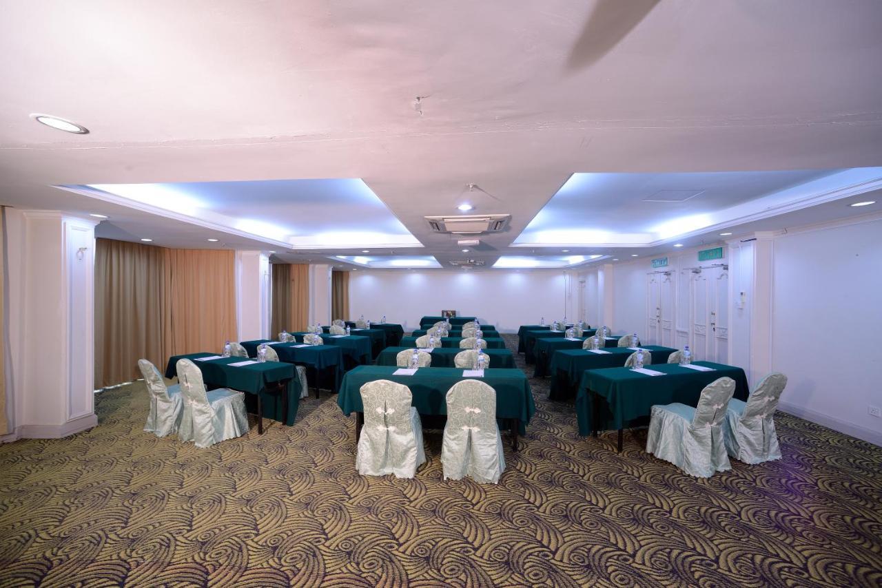 Bella Vista Express Hotel Pantai Cenang  Extérieur photo